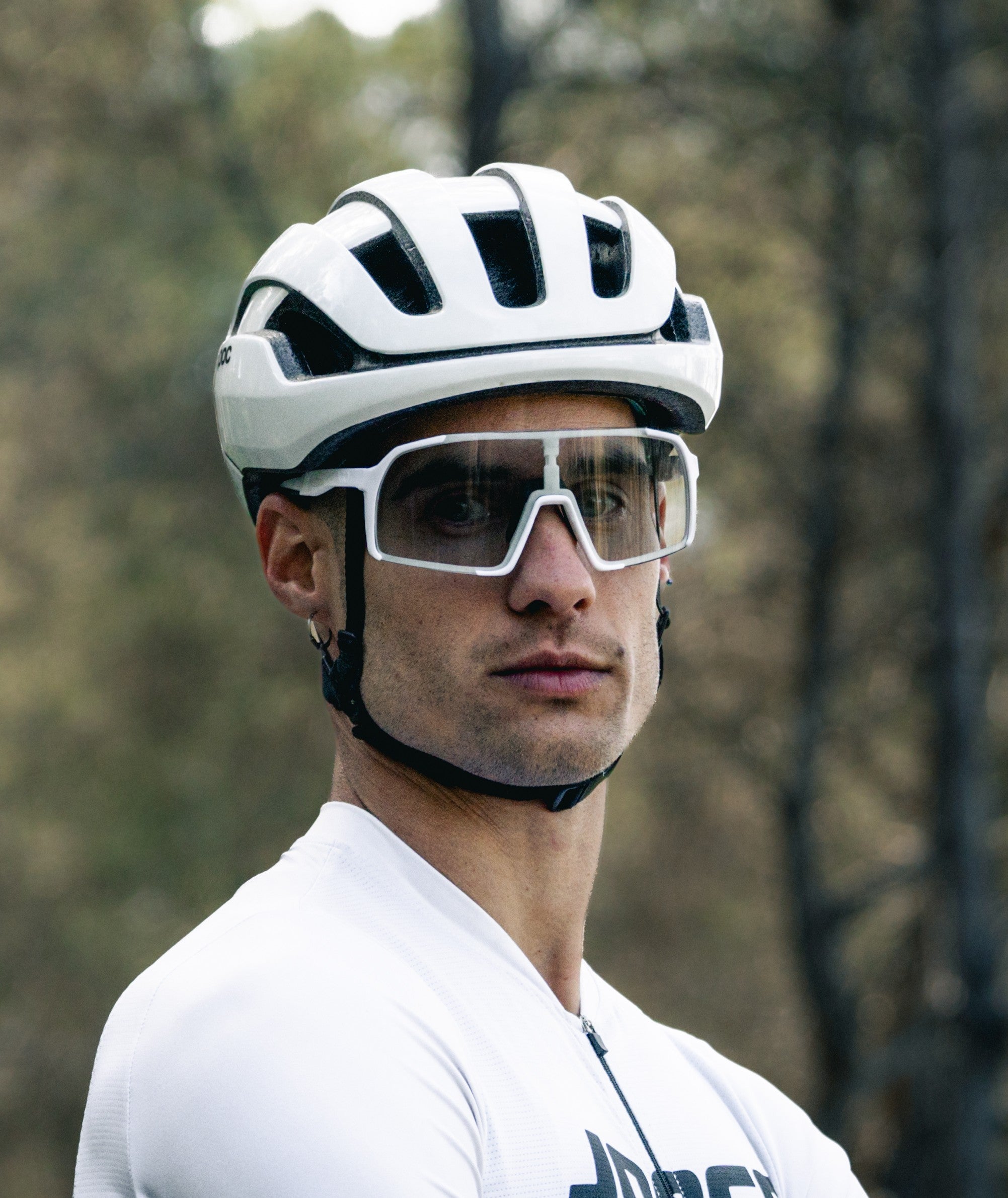 R PHOTOCHROMIC