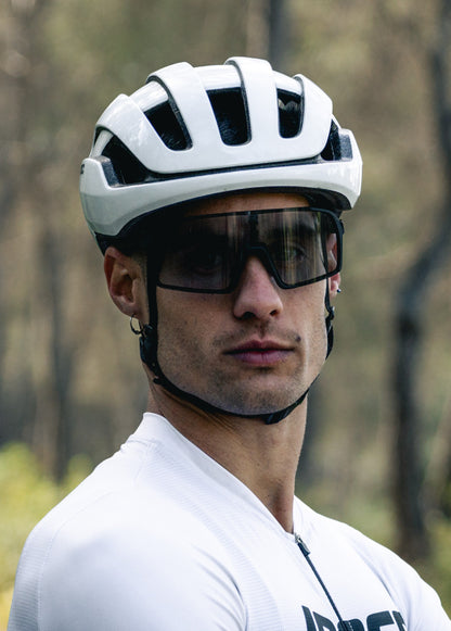 R PHOTOCHROMIC